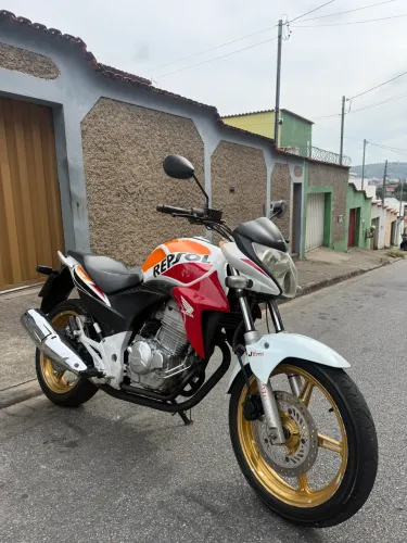 CB 300 2014 Repsol Doc26 - Abaixo da Fipe - Muito Conservada 