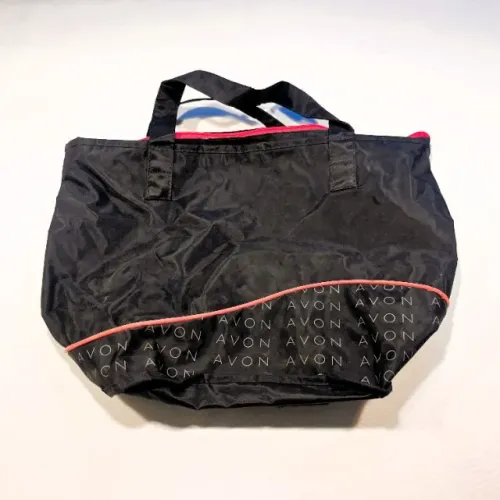 Bolsa de Ombro Avon Preta com Zíper e Divisória Interna