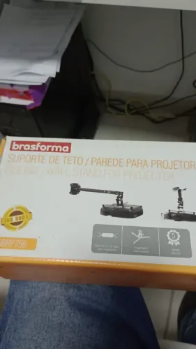 Suporte para projetores 10 peças , 100,00 cada aceito cartão