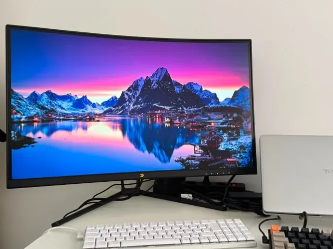 Monitor Gamer Curvo | KBM! GAMING MG320 | 27" | 180Hz | Full Hd | 1ms