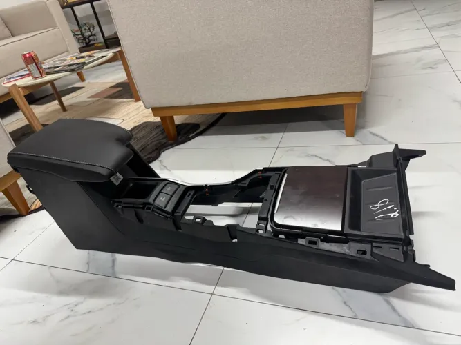 Console Hilux SRX 2024 