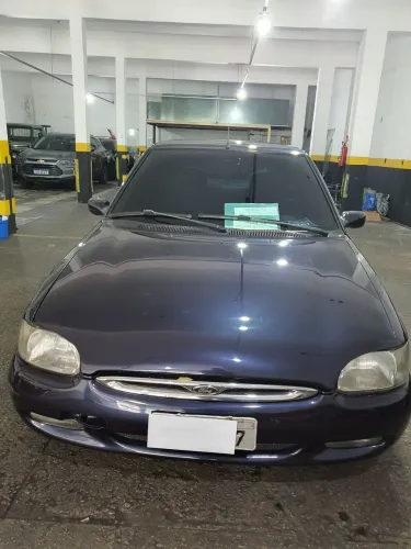 Ford Escort GL 1.8i 16V 4P 2020