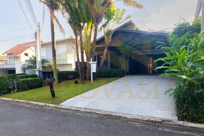 Alphaville Residencial 11 (Santana de Parnaíba) - Casa em condomínio com 1 Suíte e 200 met