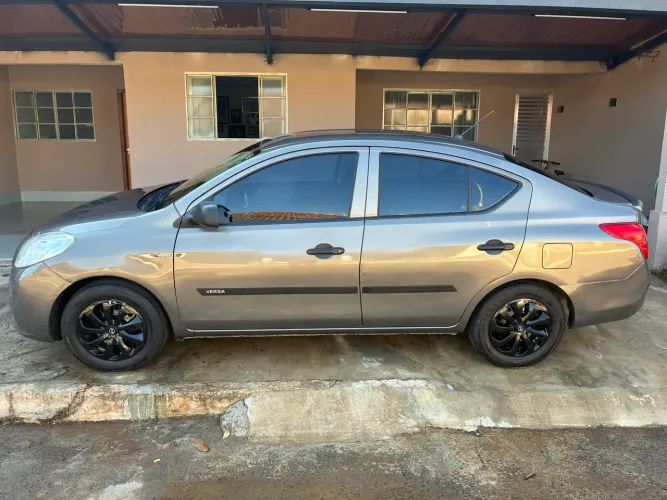 Nissan Versa S 1.6 16V Flex Fuel 4P Mec. 2012