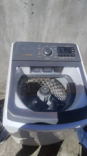 Máquina de lavar Electrolux 14kg