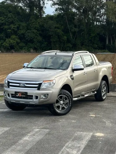 Ford Ranger Limited 3.0 V6 4X4 CD TB Die. AUT 2014