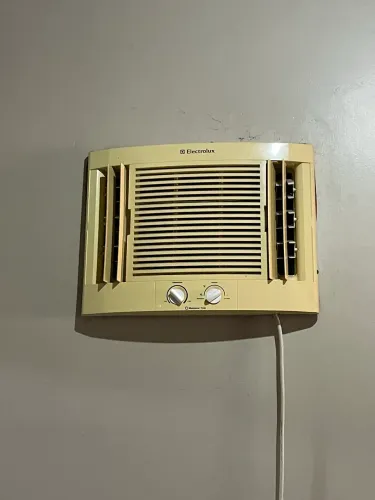 Ar- condicionado eletrolux