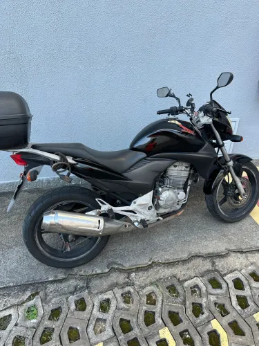 CB 300 EXTREMAMENTE CONSERVADA