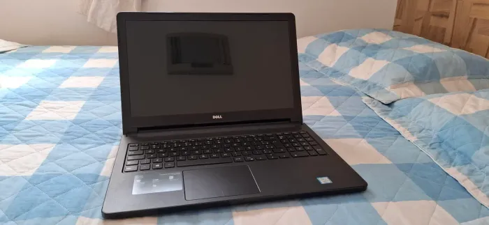 Notebook Dell core I3 bateria viciada e sistema operacional Linux