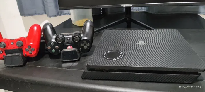 VENDO PLAYSTATION 4 SLIM 1TB COM JOGOS