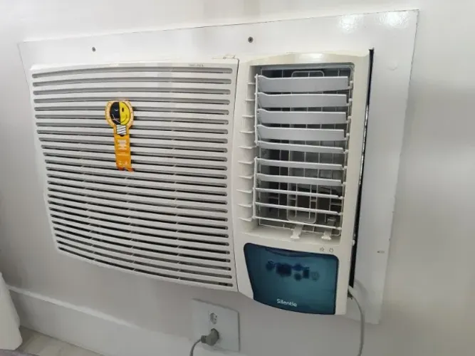 Ar Condicionado Springer 18000 btus 220v em ótimo estado