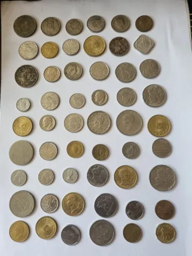 Coleção com 3 Lotes de Moedas Antigas Brasileiras e Estrangeiras + Cédulas