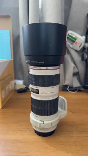 Canon EF 70-200mm f/4L USM - Série L Profissional + Parasol ET-74