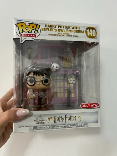 Funko Pop! Deluxe Harry Potter With Eeylops Owl Emporium Only At # 140