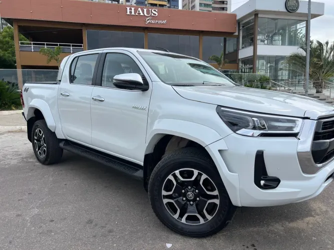 Toyota Hilux CD SRX Plus 4X4 2.8 TDI Die. Aut. 2026
