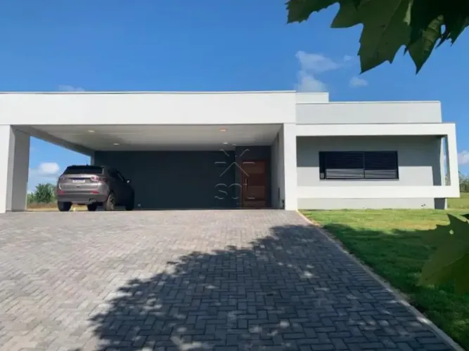 Casa de Alto Padrão à Venda no Condomínio Rosa de Saron - Santa Terezinha de Itaipu/PR