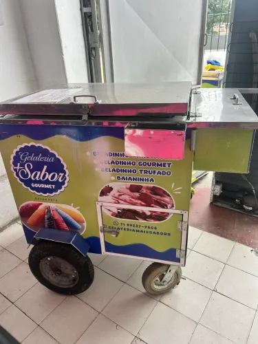 Carrinho de geladinho, água ou oq quiser.