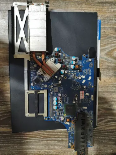 Placa mãe de iMac 21 com defeito