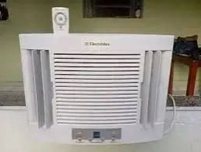 Ar condicionado 220v e 10 mil BTUs