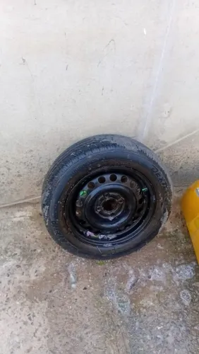 Roda completa aro 14 pneu pirelli novo