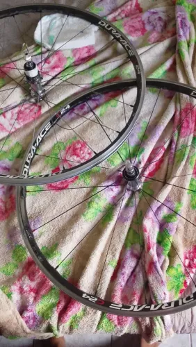 Par de rodas Shimano dura ace C24 carbono