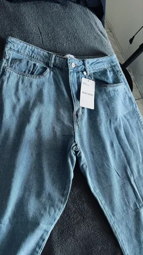 Calça Mom Jeans Naraka