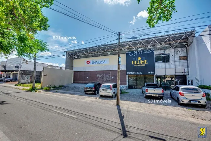 Loja com 80 m² e mezanino no Montese