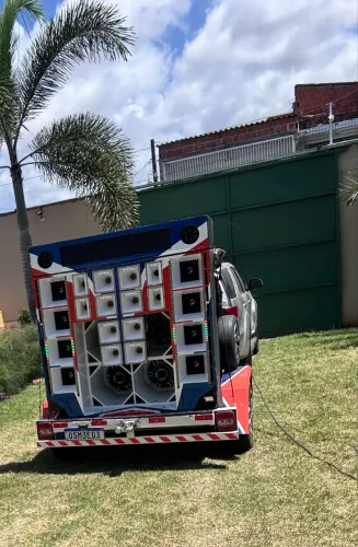 Alugo paredão 4 graves c/ gerador 