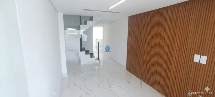 CASA DUPLEX MODERNA NO CANDELÁRIA (VENDA NOVA)