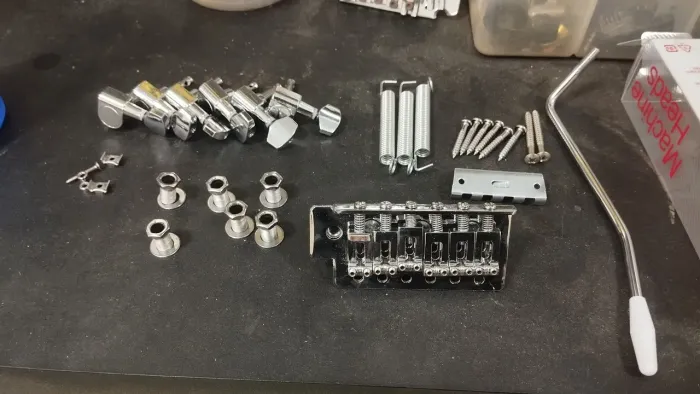Ponte e tarraxas para guitarra strato novos
