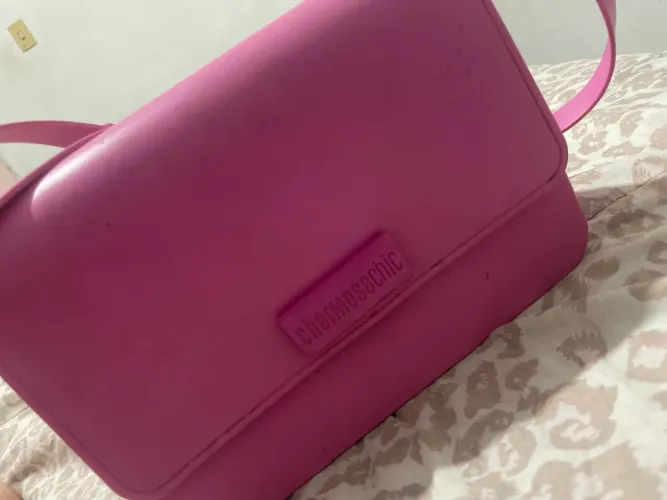 Vende bolsa charmosachic