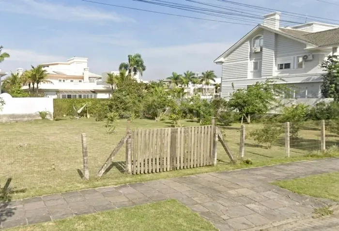 Terreno de 600,00m² em Jurere