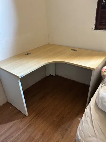 Mesa de Escritório em L / Estação de Trabalho Espaçosa