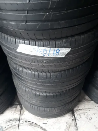 Pneu 225/60/18