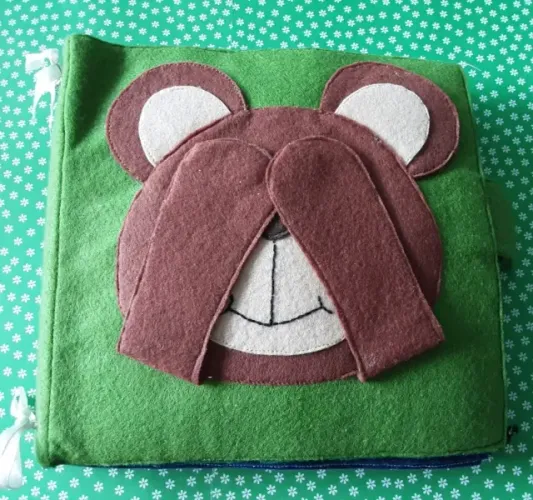 Livro Quiet Book Sensorial