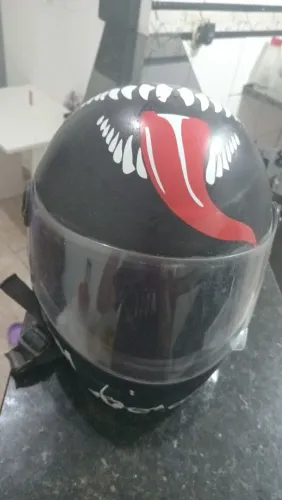 Capacete infantil homem aranha baratinho