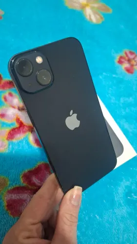 Iphone 13 está impecável