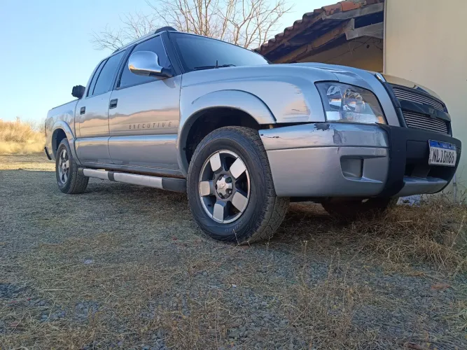 Chevrolet S10 P-up Executive 2.4 MPFI F.power CD 2010
