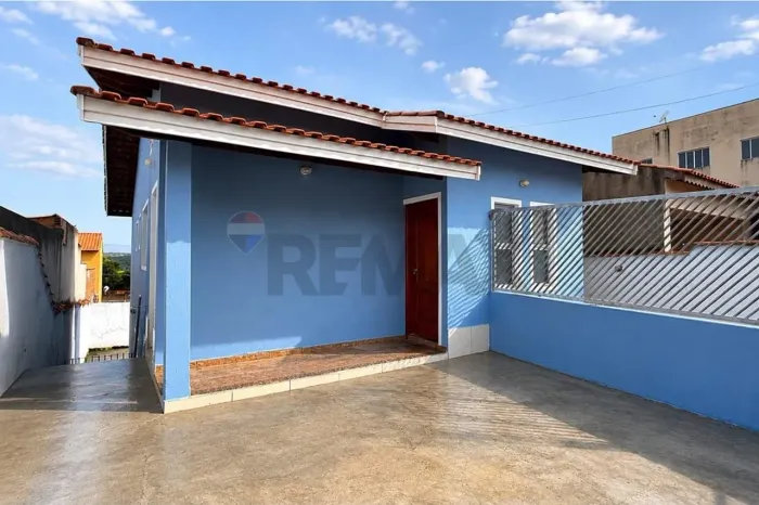 Casa 3 dormitórios com suíte - Ilha das Flores