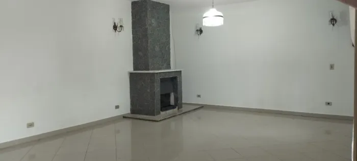 Aluga Casa 300m2 Jardim das Américas.