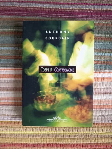 Livro Cozinha Confidencial - Anthony Bourdain (usado)