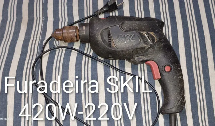 Furadeira SKIL precisa trocar o carvão ( dinheiro ou Pix)