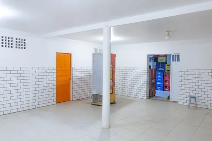 Vende-se Casa + Ponto Comercial em Ipioca - Excelente Oportunidade para Morar e Investir!