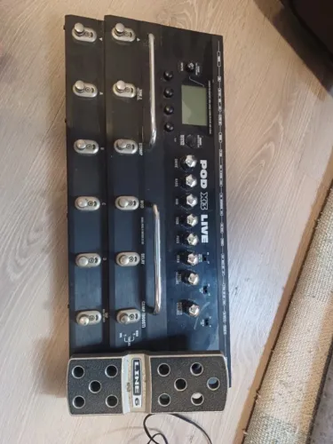 Pedaleira Multiefeitos Line 6 Pod X3 Live