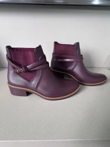 Bota marca COLCCI