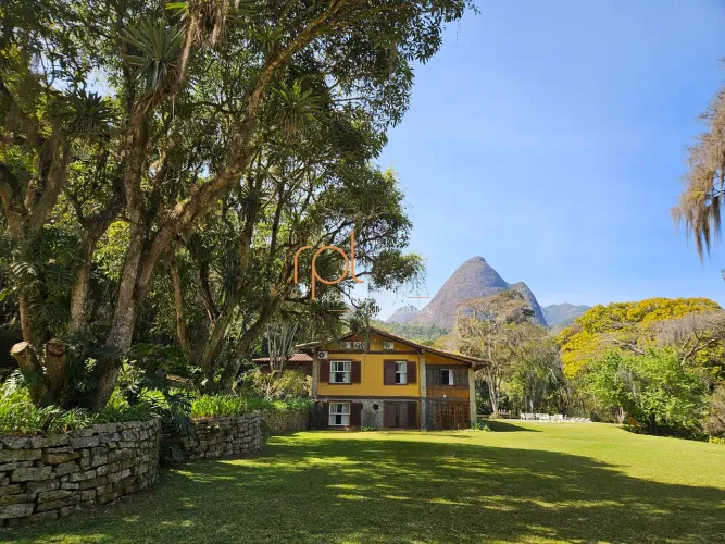 Casa Alto Padrão à venda em Petrópolis/RJ