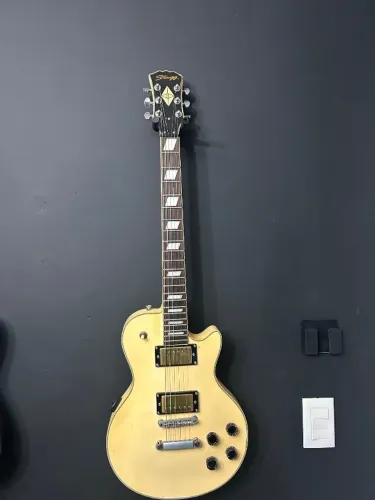 Guitarra stagg