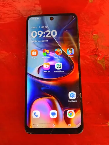 Vendo esse celular moto g05 com trinco mais não interferir nada