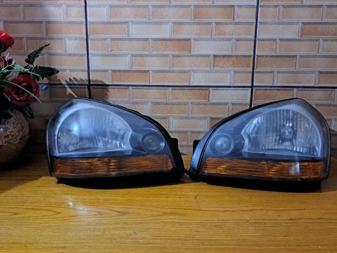 Vendo farol de carro