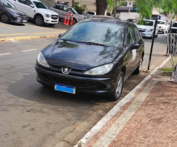 Peugeot 206 Presence 1.4/ 1.4 Flex 8V 5P 2006